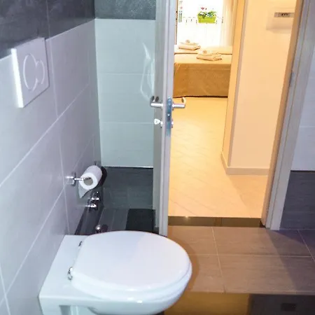 Alojamento de Acomodação e Pequeno-almoço Colosseo 28 Roma